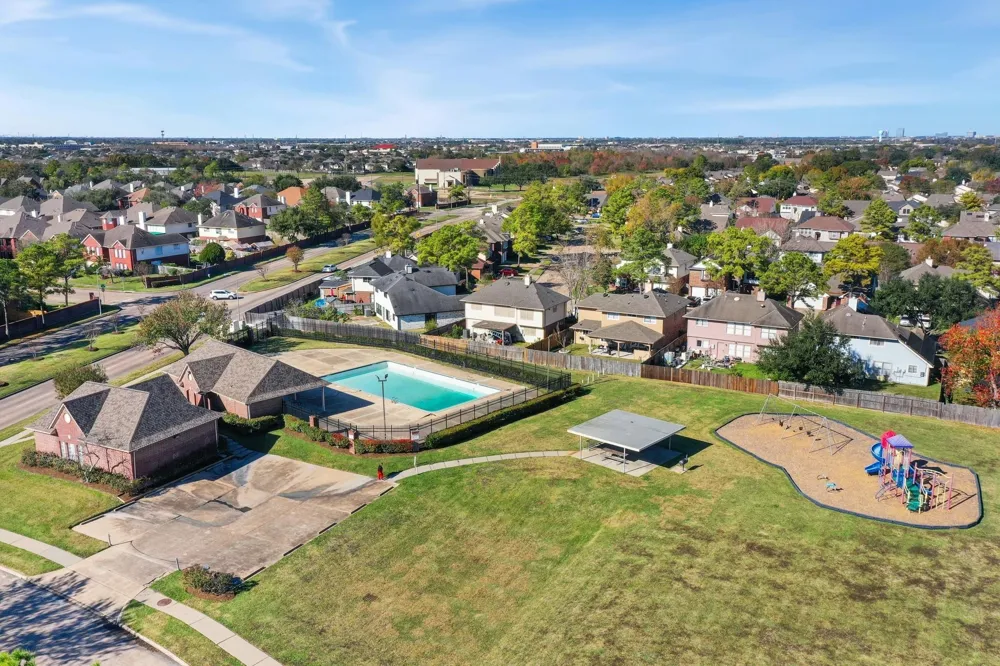 13535 Bonilla Lane Houston, TX 77083