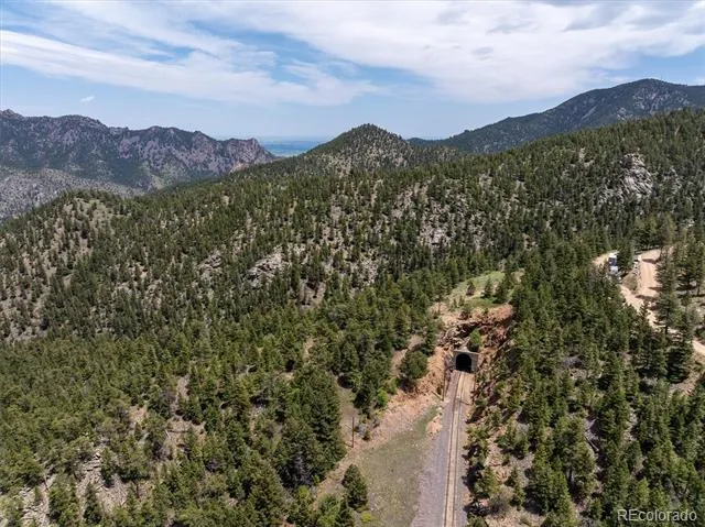 1546 Chute Road Golden, CO 80403