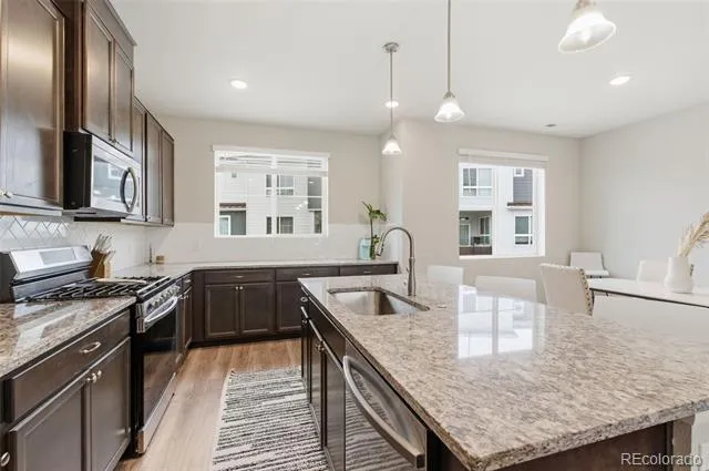 10653 Larimar Point Colorado Springs, CO 80908