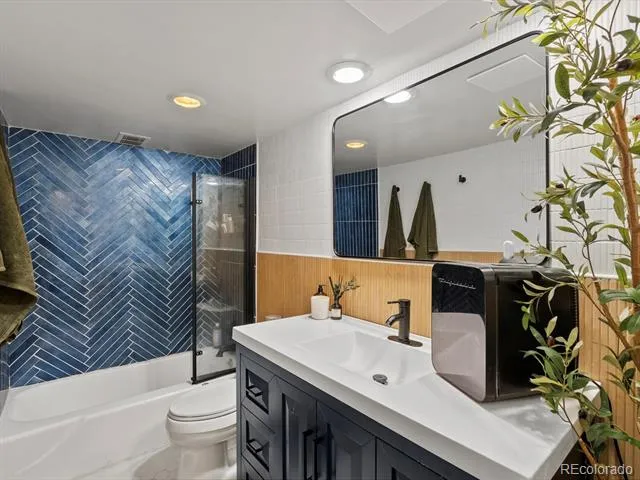 790 Washington Street #206 Denver, CO 80203