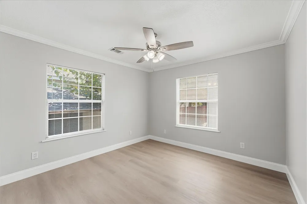 912 Seymour Street Pasadena, TX 77506