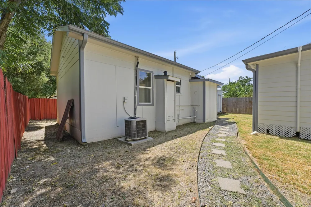 912 Seymour Street Pasadena, TX 77506