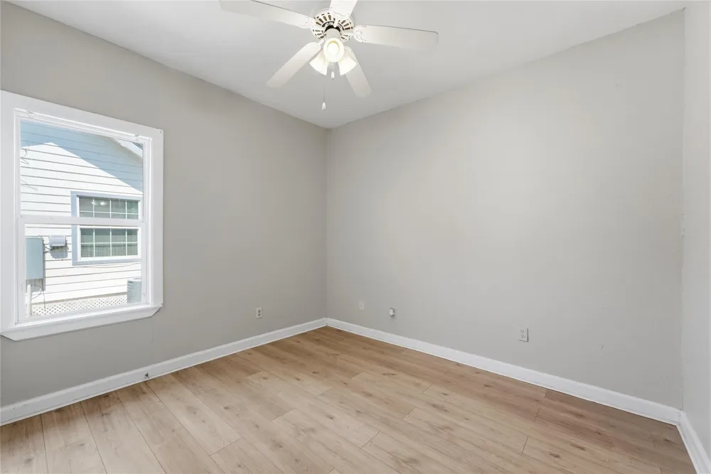 912 Seymour Street Pasadena, TX 77506