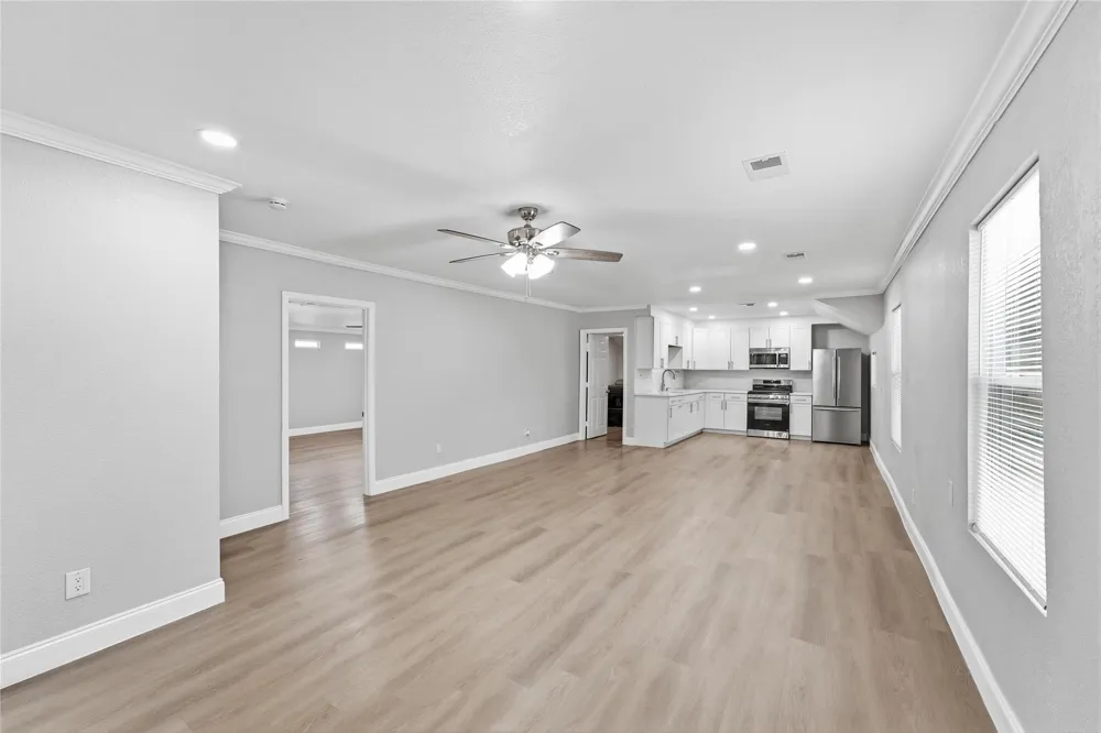 912 Seymour Street Pasadena, TX 77506