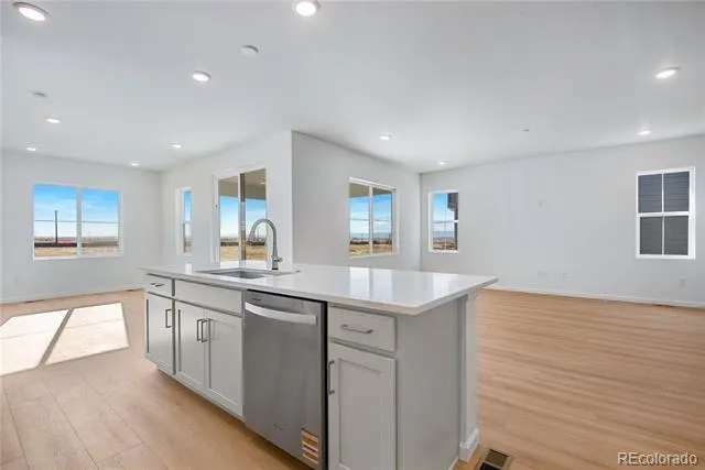 24562 E 34th Avenue Aurora, CO 80019