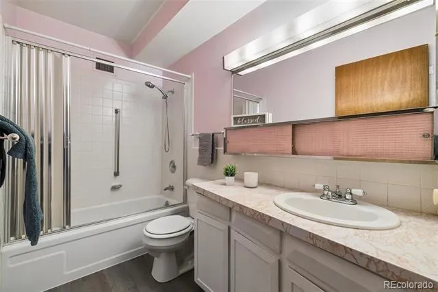 9150 E Center Avenue #4B Denver, CO 80247