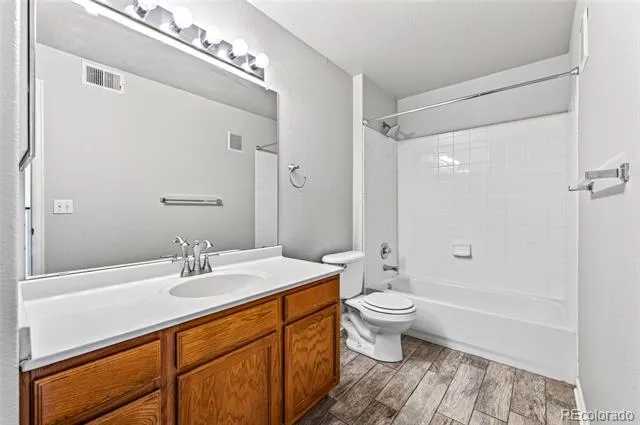9992 E Idaho Circle #201 Aurora, CO 80247