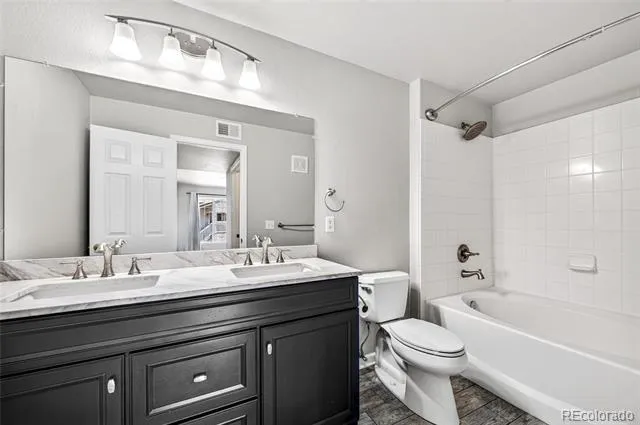 9992 E Idaho Circle #201 Aurora, CO 80247