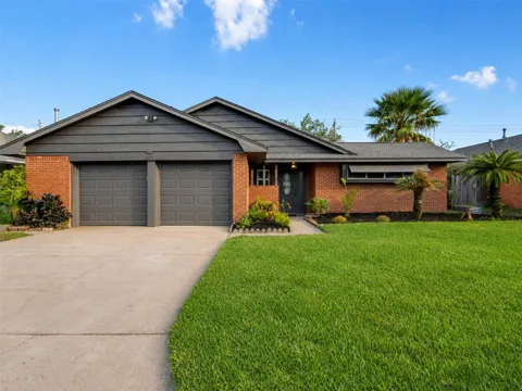 6614 Golf Crest Drive