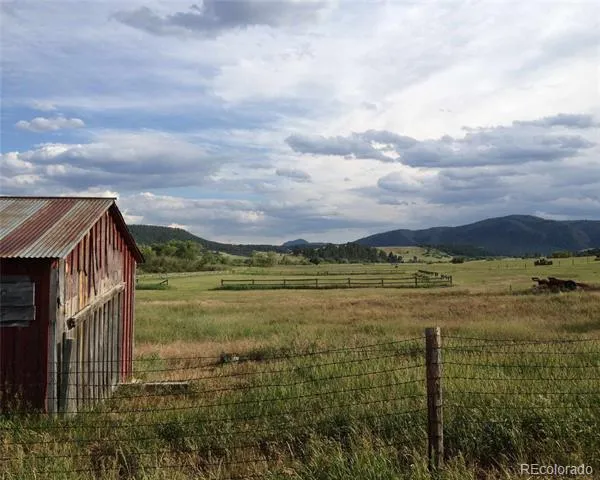 Address Not Shown Larkspur, CO 80118