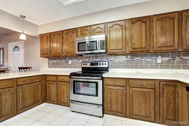 7877 S University Way Centennial, CO 80122