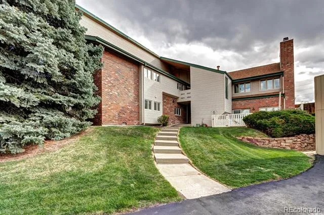 7877 S University Way Centennial, CO 80122