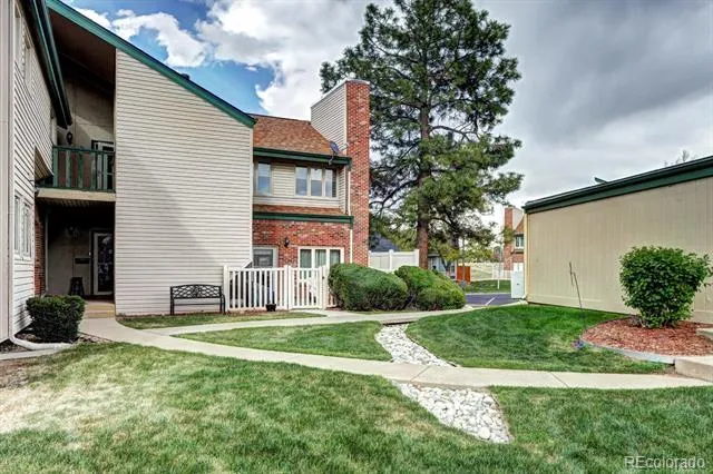 7877 S University Way Centennial, CO 80122