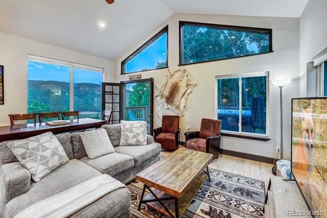 1095 Quartzville Road Alma, CO 80440