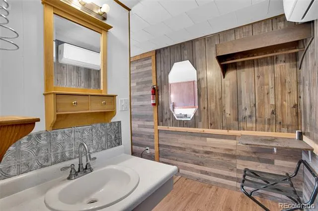 7528 US Highway 50 Howard, CO 81233