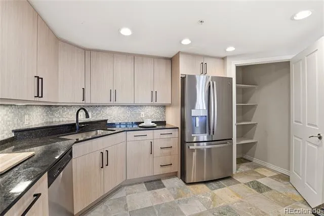8100 E Union Avenue #1413 Denver, CO 80237