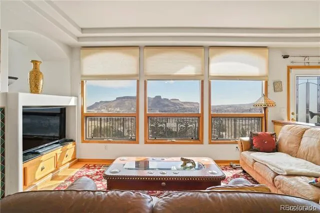 359 Canyon Point Circle Golden, CO 80403