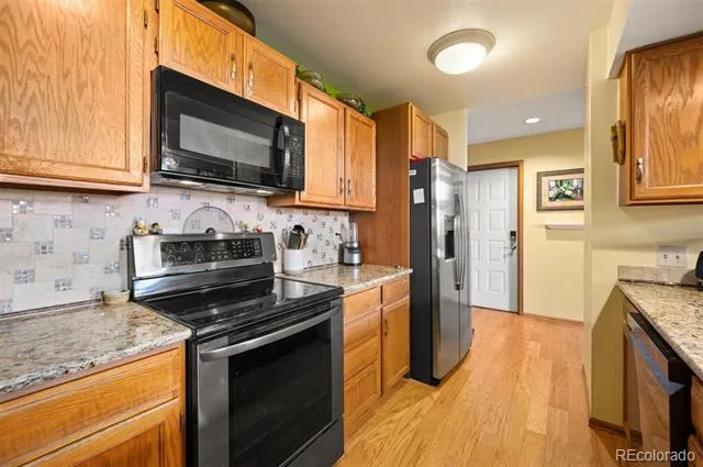 23528 Pondview Place Golden, CO 80401