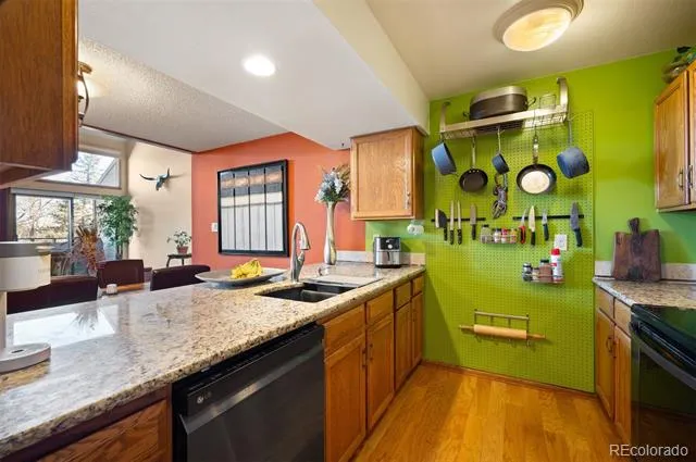 23528 Pondview Place Golden, CO 80401