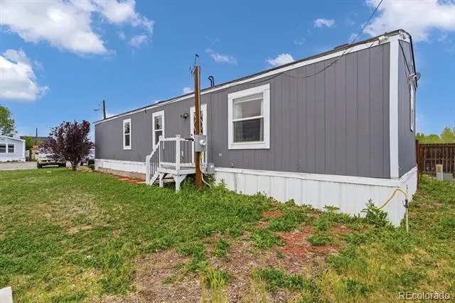 15814 colfax ave Aurora, CO 80011