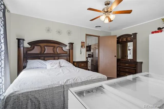 15814 colfax ave Aurora, CO 80011
