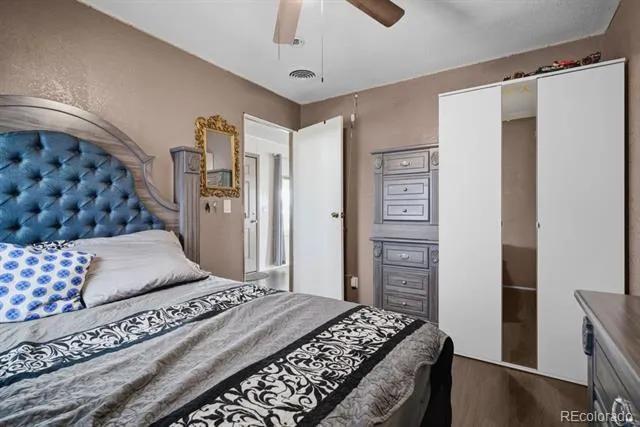 15814 colfax ave Aurora, CO 80011