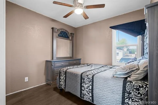 15814 colfax ave Aurora, CO 80011