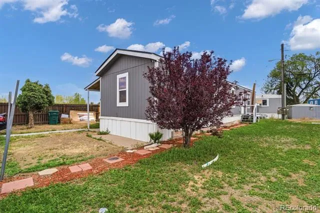 15814 colfax ave Aurora, CO 80011