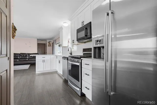 15814 colfax ave Aurora, CO 80011