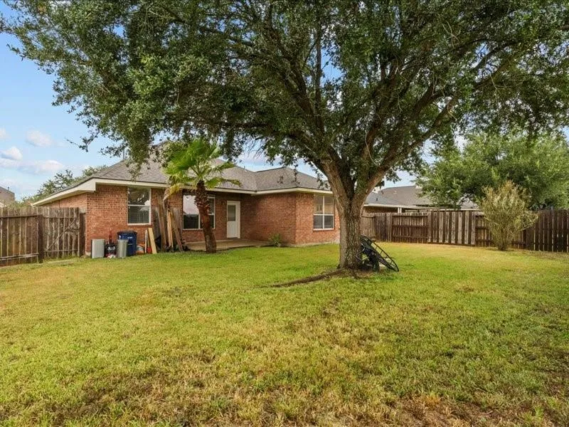6507 Canyon Mist Lane Dickinson, TX 77539