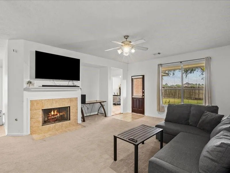 6507 Canyon Mist Lane Dickinson, TX 77539