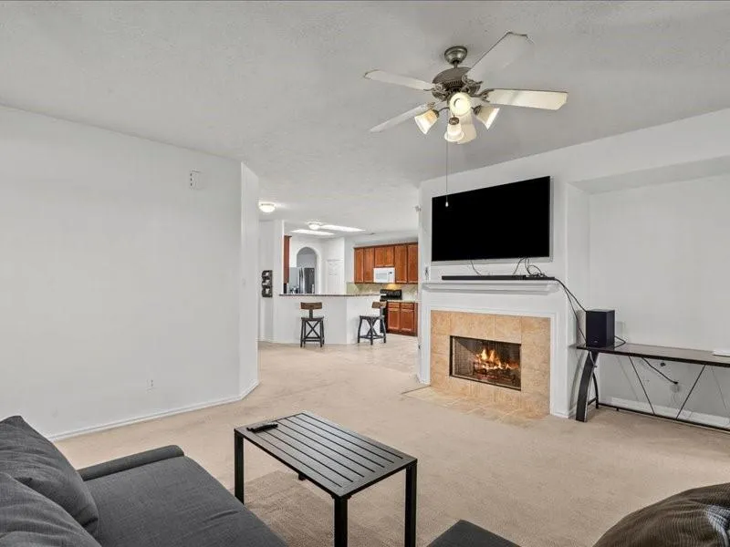6507 Canyon Mist Lane Dickinson, TX 77539