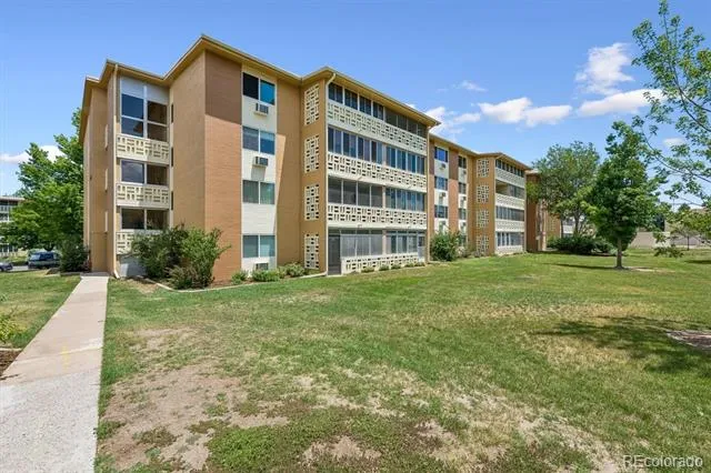 665 S Alton Way #8A Denver, CO 80247