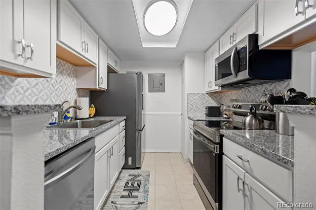 8555 Fairmount Drive #I204 Denver, CO 80247