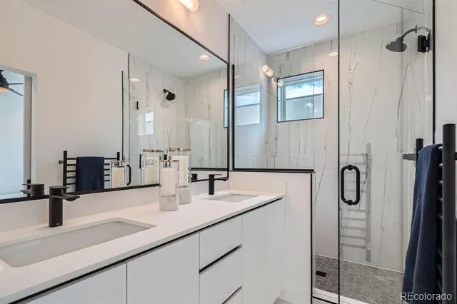 2148 Applewood Drive Lakewood, CO 80215