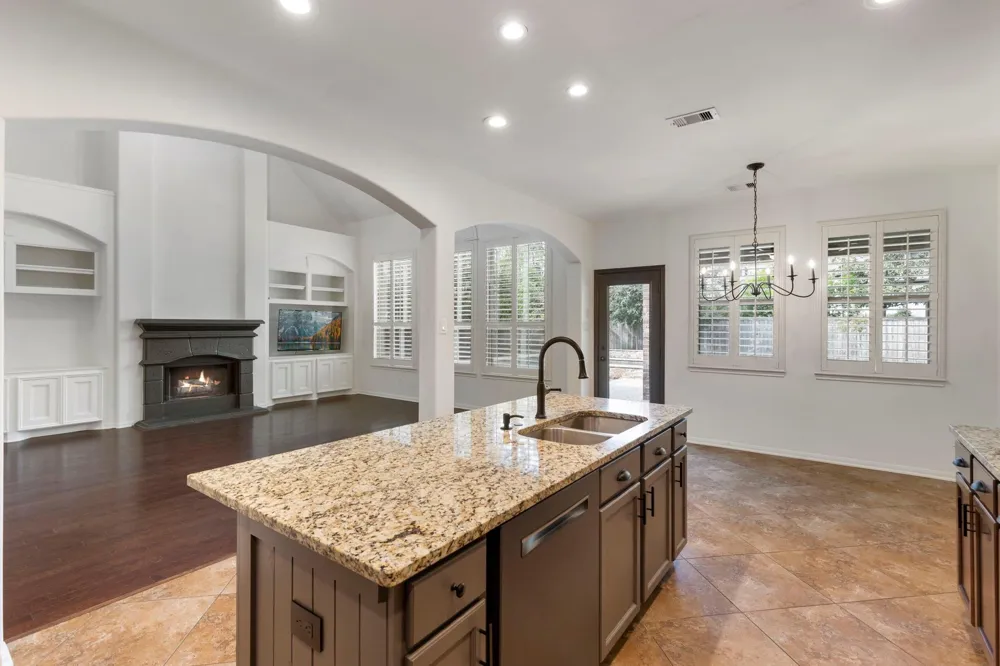 71 W Canyon Wren Circle Spring, TX 77389