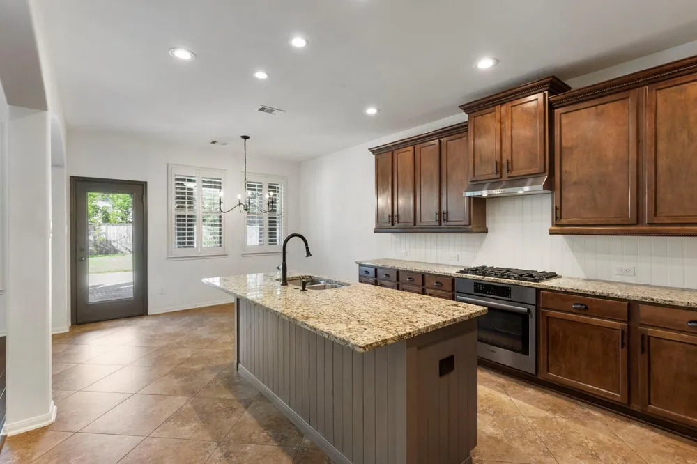 71 W Canyon Wren Circle Spring, TX 77389