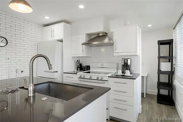 1020 Maxwell Avenue Boulder, CO 80304