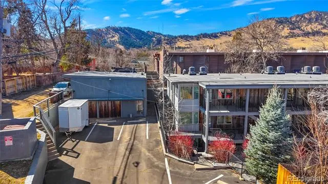 1020 Maxwell Avenue Boulder, CO 80304