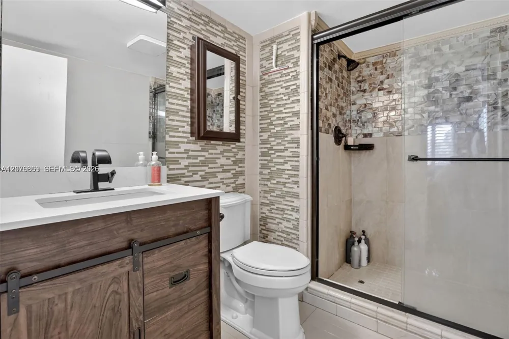 8941 S Hollybrook Blvd #205 Pembroke Pines, FL 33025