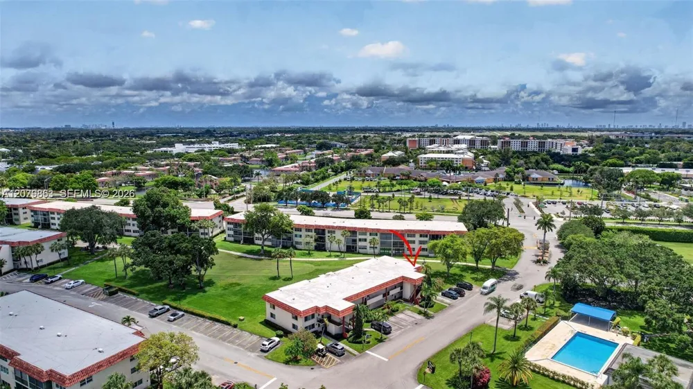 8941 S Hollybrook Blvd #205 Pembroke Pines, FL 33025