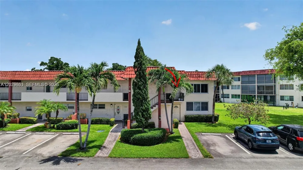8941 S Hollybrook Blvd #205 Pembroke Pines, FL 33025
