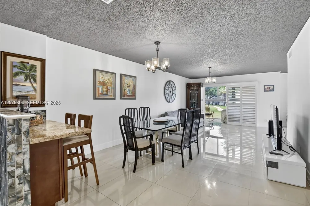 8941 S Hollybrook Blvd #205 Pembroke Pines, FL 33025