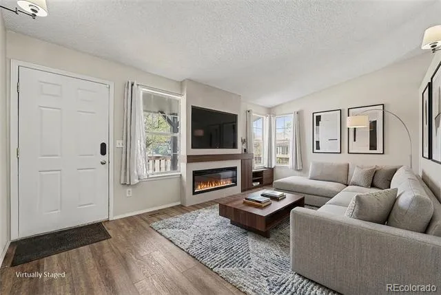 19603 E 42nd Avenue Denver, CO 80249
