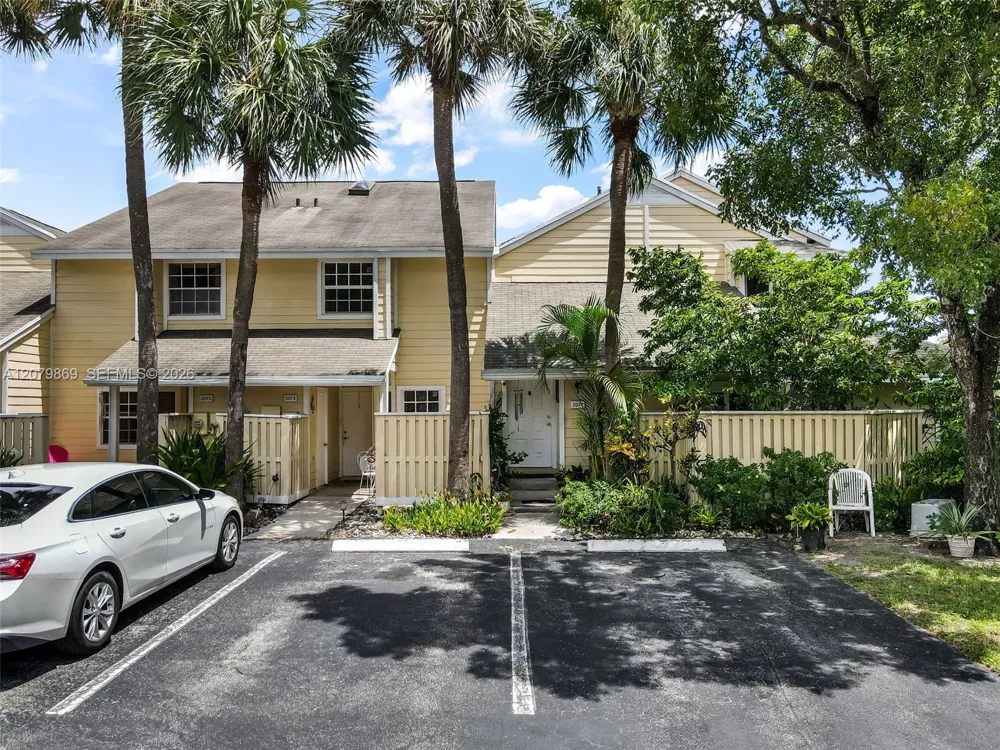 2071 Champions Way North Lauderdale, FL 33068