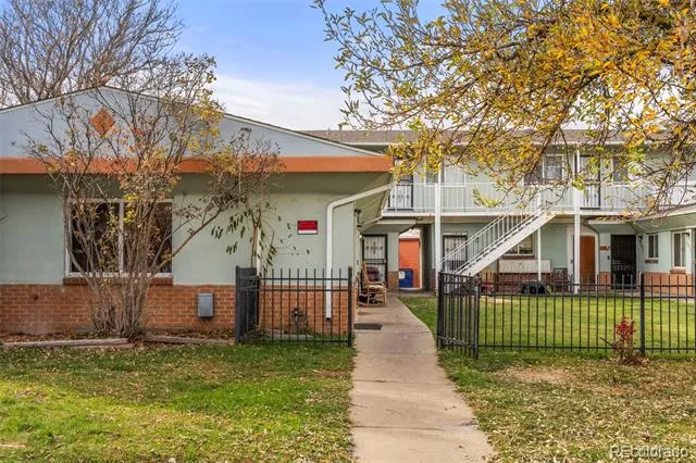 1129 Akron Street Aurora, CO 80010