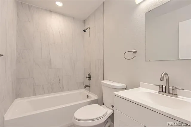 1811 S Quebec Way #31 Denver, CO 80231