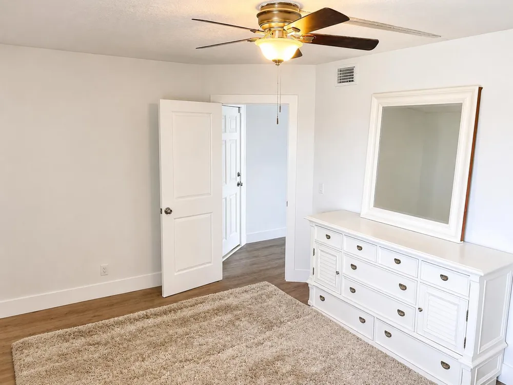 308 Golfview Road #405 North Palm Beach, FL 33408