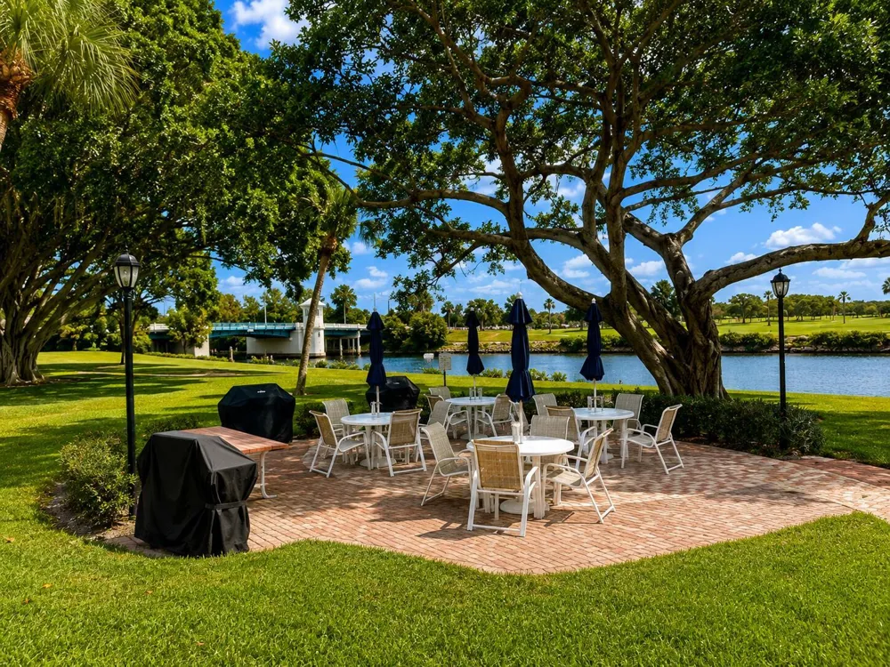 308 Golfview Road #405 North Palm Beach, FL 33408