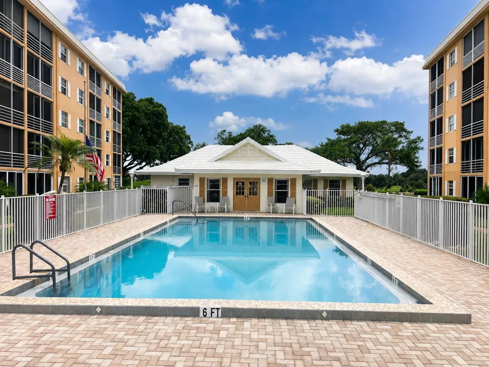 308 Golfview Road #405 North Palm Beach, FL 33408